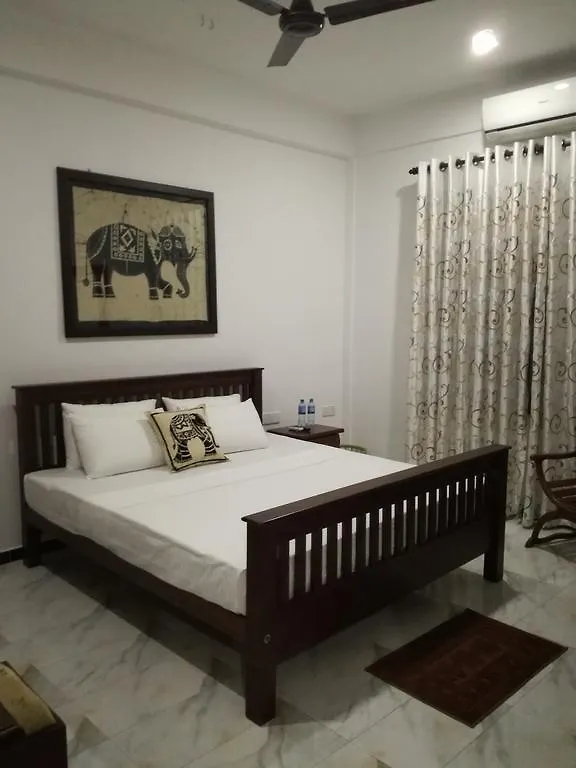 Affittacamere Bianco Terrace Hotel Negombo