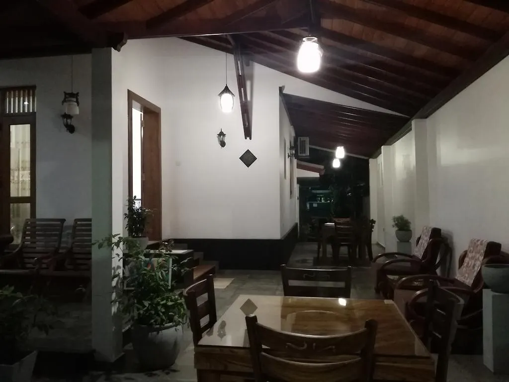 Bianco Terrace Hotel Negombo