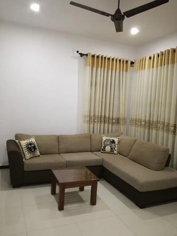 Bianco Terrace Hotel Negombo 0*,