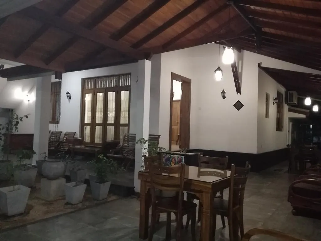Bianco Terrace Hotel Negombo Guest house